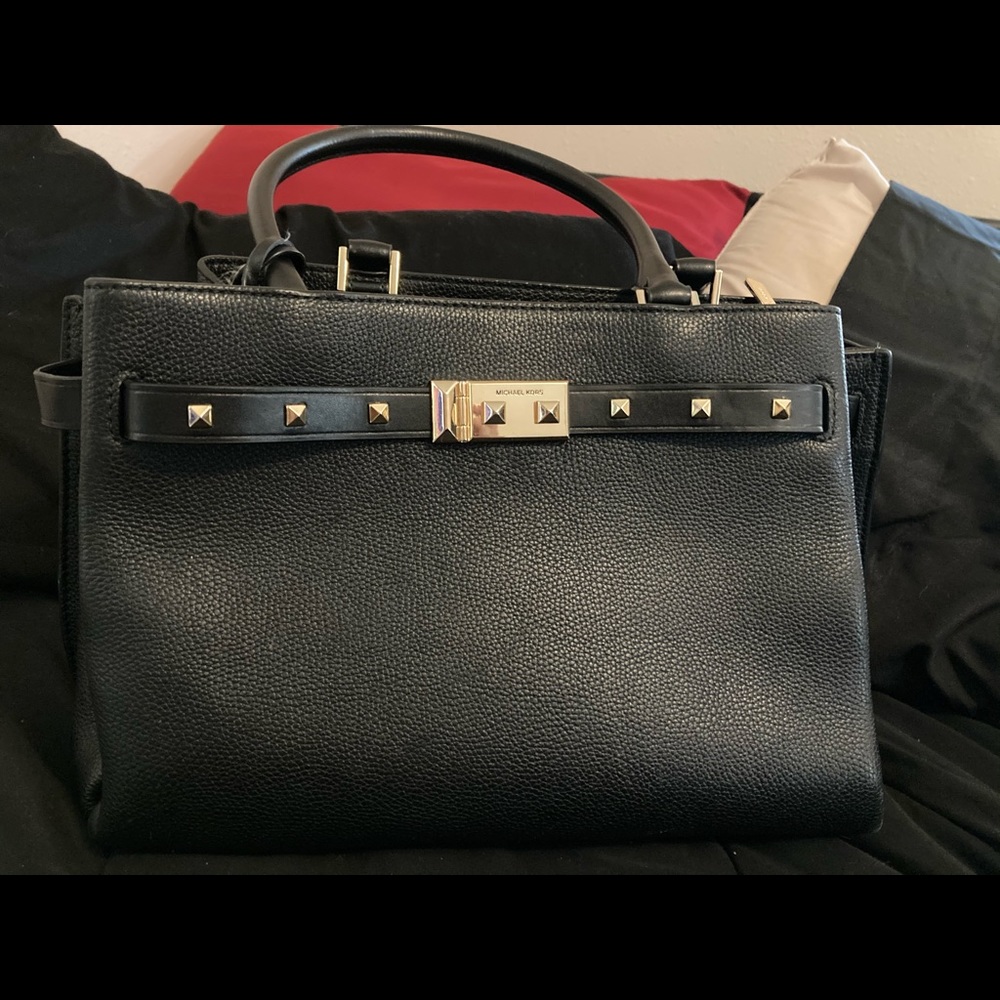 michael kors black leather bag. gold studds